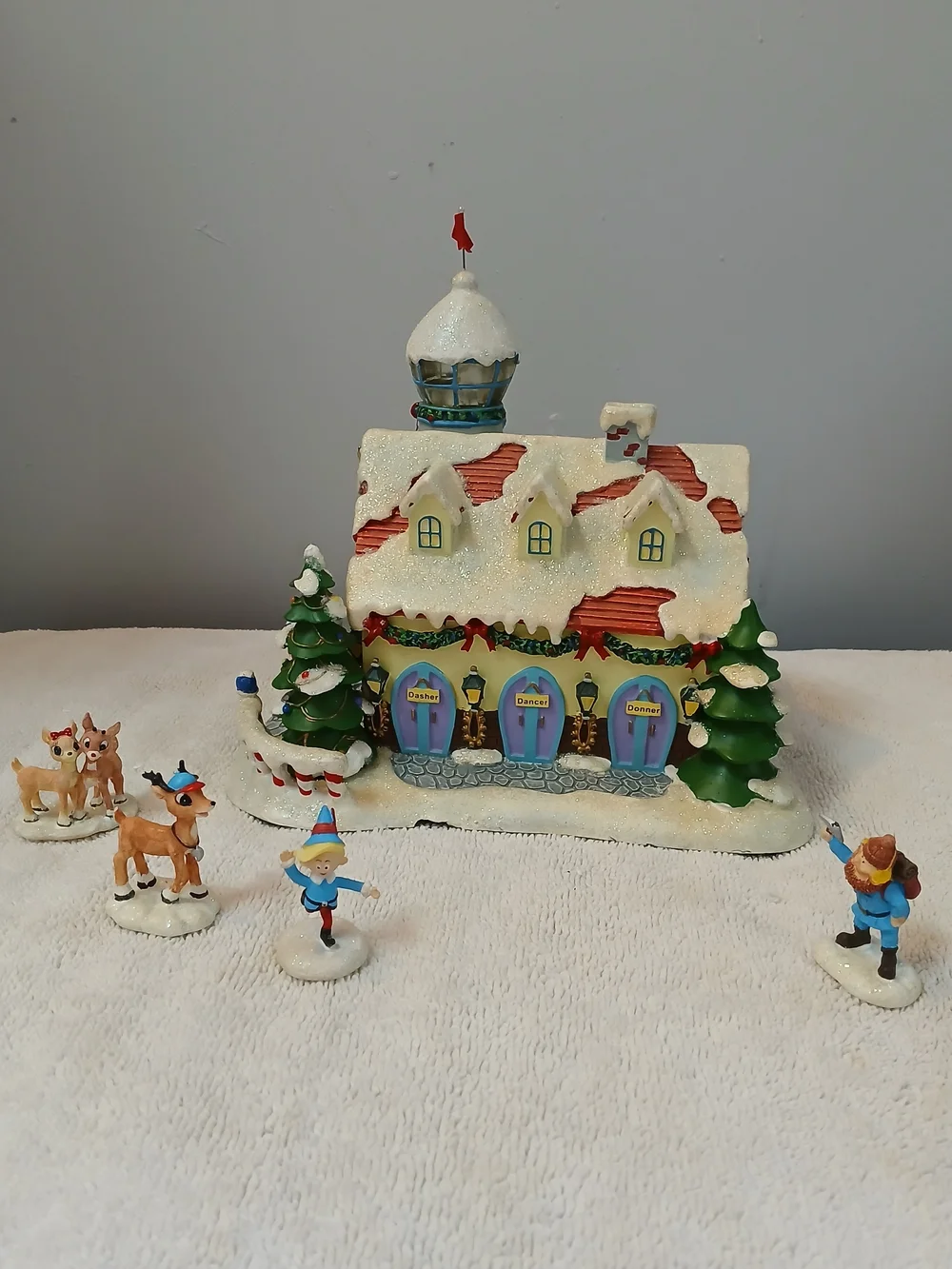 Unbranded Green & Cream Holiday Light-Up Village House